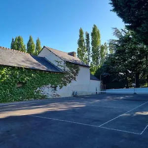  Hébergement de vacances Longère Indépendante Avec Terrain De Tennis Privé